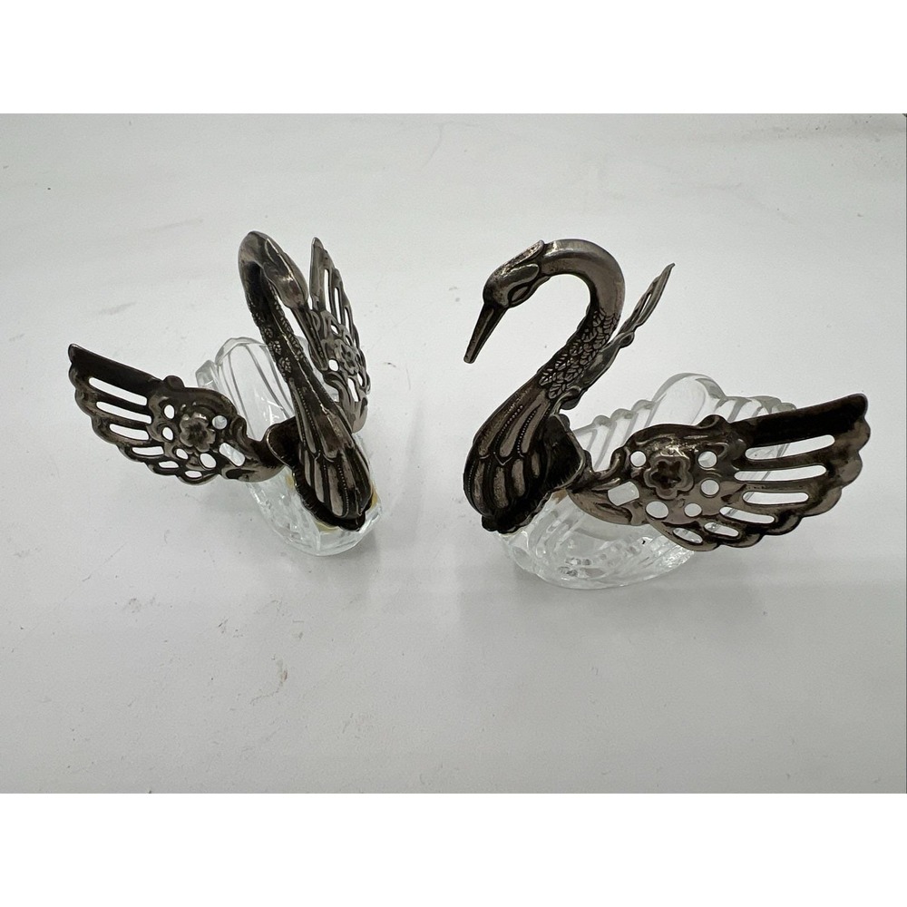 Vintage Swan Salt Cellars, Silver Plated, Articulated Wings, Clear Glass, Pair - Picture 4 of 11